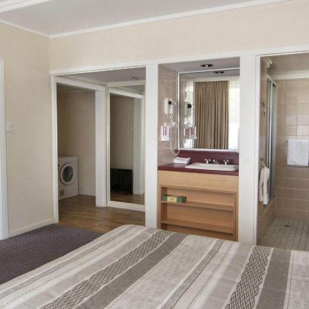 Redhill Cooma Motor Inn Esterno foto