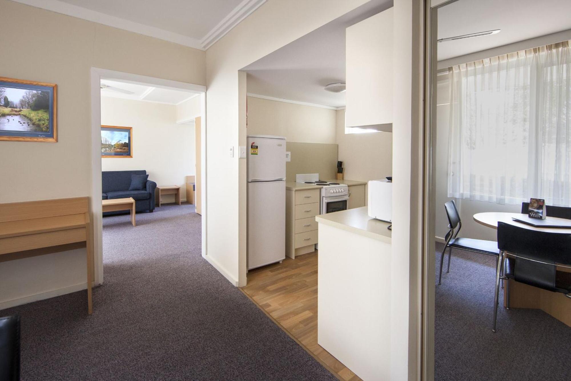 Redhill Cooma Motor Inn Esterno foto