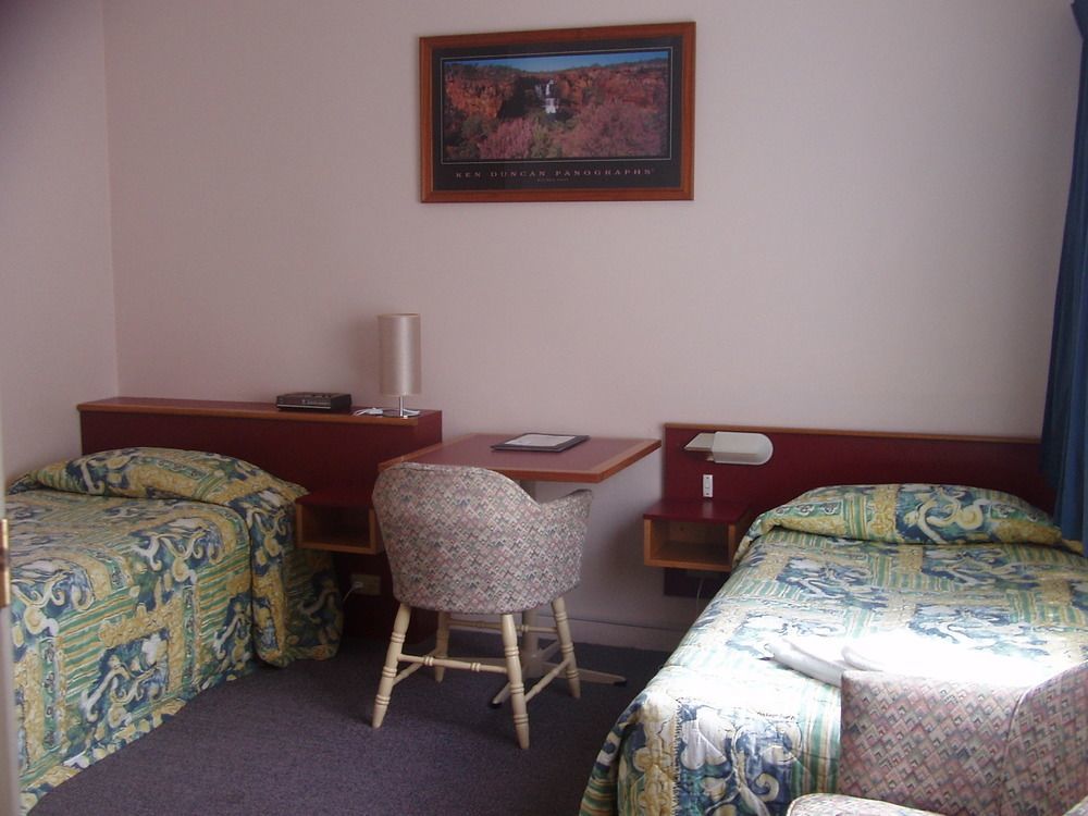 Redhill Cooma Motor Inn Esterno foto