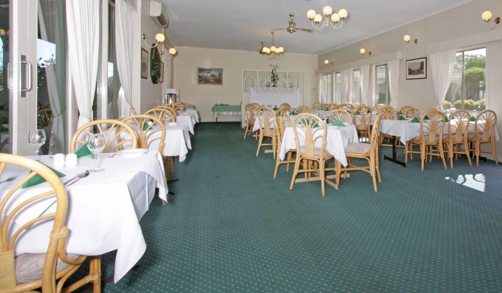 Redhill Cooma Motor Inn Esterno foto