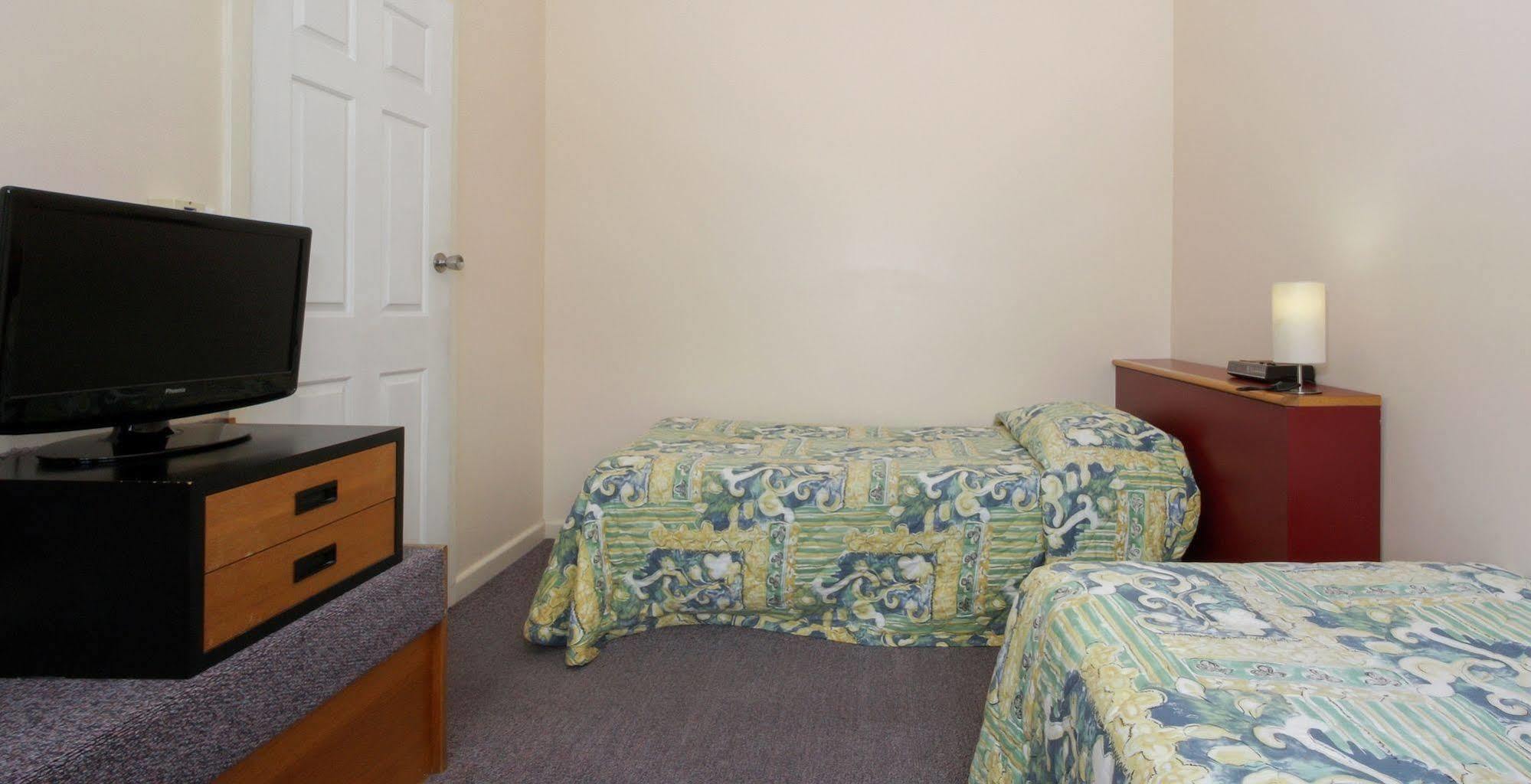 Redhill Cooma Motor Inn Esterno foto