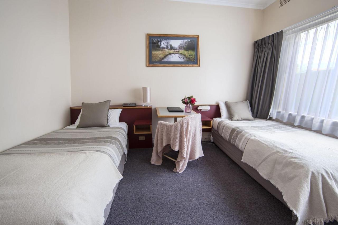 Redhill Cooma Motor Inn Esterno foto