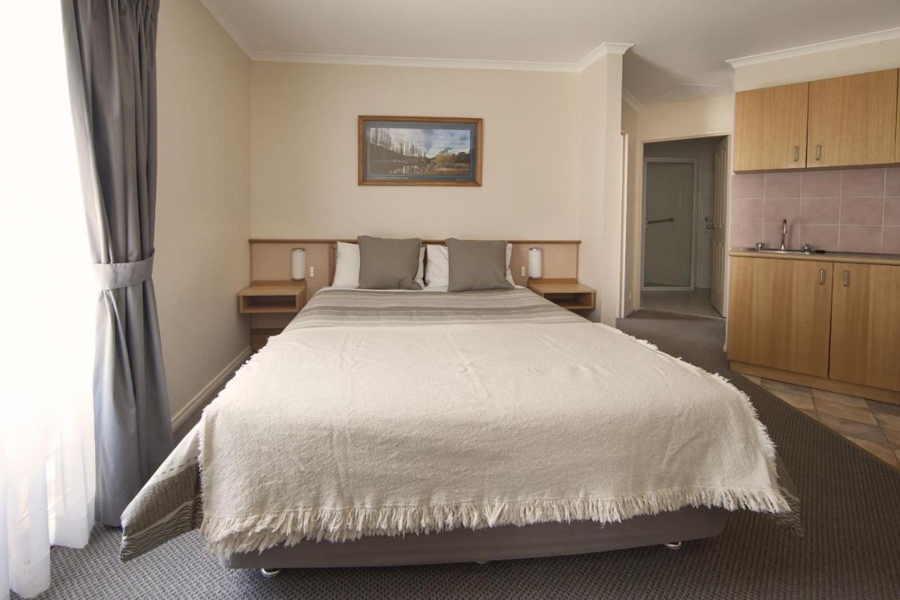 Redhill Cooma Motor Inn Esterno foto